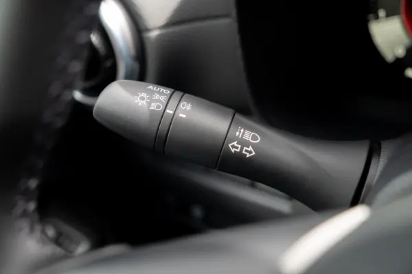 Nissan Juke 1.0 DIG-T N-Connecta Two Tone 16