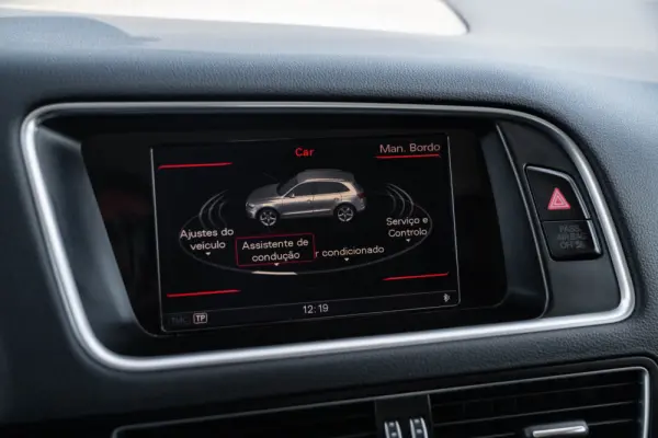 Audi Q5 40 TDI quattro S-line S-tronic 30