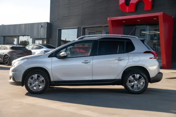 Peugeot 2008 1.6 BlueHDi Access 8