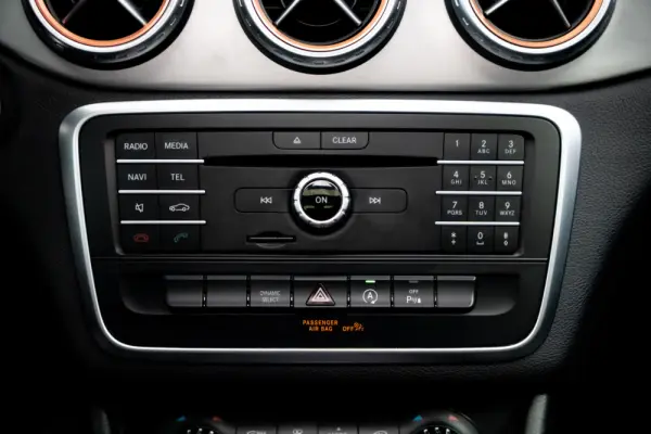 Mercedes-Benz GLA 180 (CDI) d 7G-DCT AMG Line 31