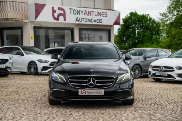 Mercedes-Benz E 220 d Avantgarde+ 8