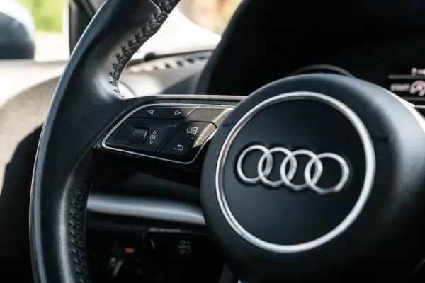 Audi A3 Limousine 30 TDI Design 24