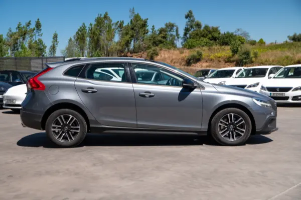 Volvo V40 Cross Country 2.0 D3 Momentum 6