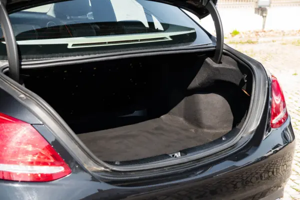 Mercedes-Benz C 200 d Avantgarde 12