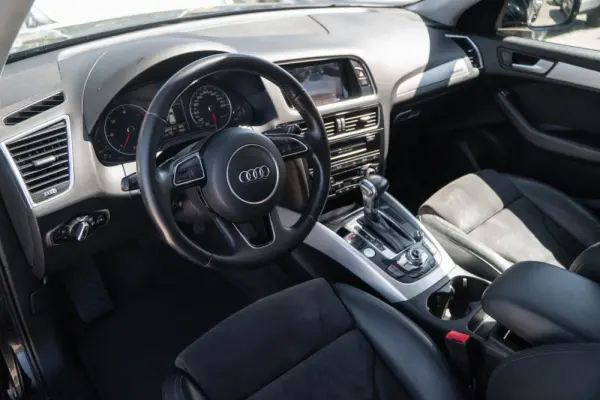 Audi Q5 40 TDI quattro S-line S-tronic 2