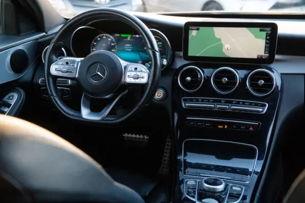 Mercedes-Benz C 300 de AMG Line 29