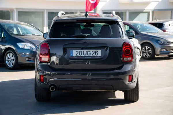 MINI Countryman Cooper SE ALL4 Auto 8