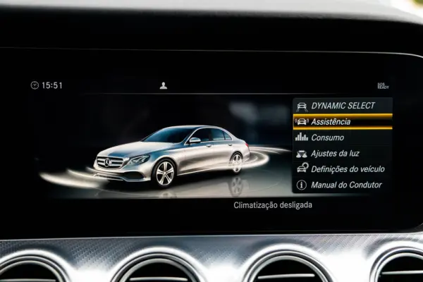 Mercedes-Benz E 220 d Avantgarde+ 24
