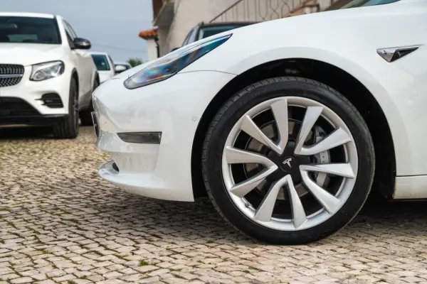 Tesla Model 3 Long Range AWD Dual Motor 8