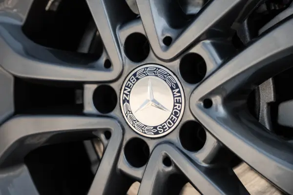 Mercedes-Benz C 200 d Avantgarde 9