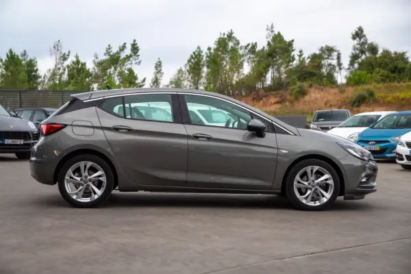Opel Astra 1.6 CDTI Innovation S/S 9