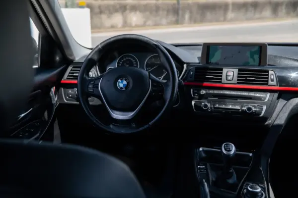 BMW 318 d Blue Performance Sport Line 12