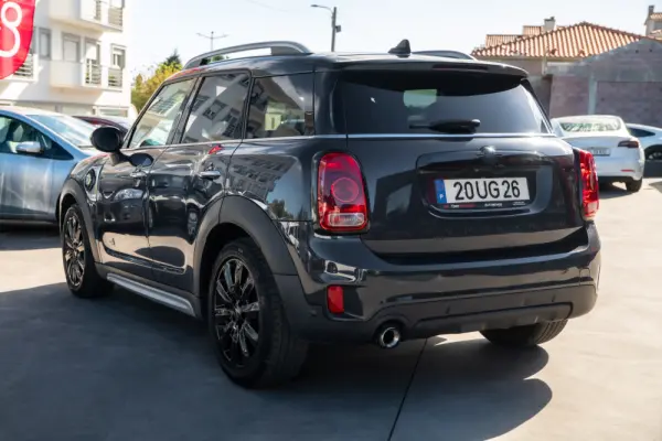 MINI Countryman Cooper SE ALL4 Auto 7