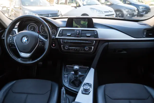 BMW 318 d Line Modern 5