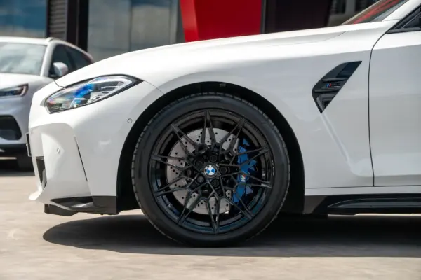 BMW M3 Competition 6