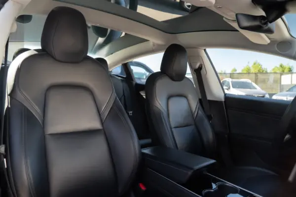 Tesla Model 3 Long-Range Dual Motor AWD 23