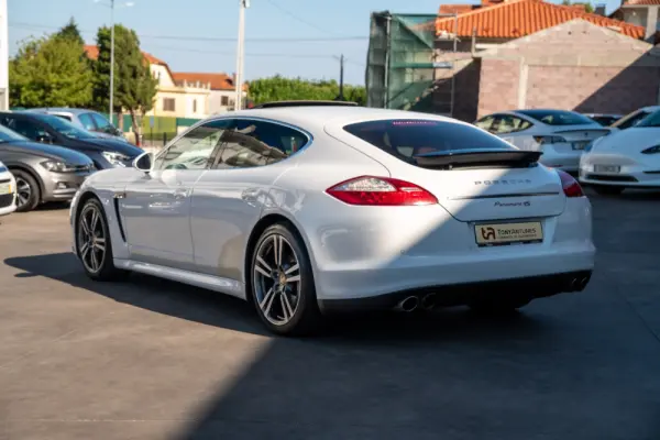 Porsche Panamera 4S PDK 10