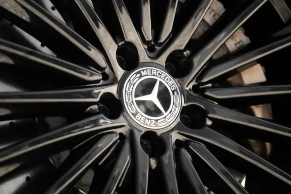 Mercedes-Benz GLC 300 de Coupe 4Matic 9G-TRONIC AMG Line Advanced 10