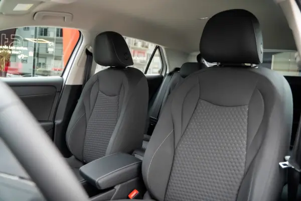 Volkswagen T-Roc 1.5 eTSI Life DSG 31