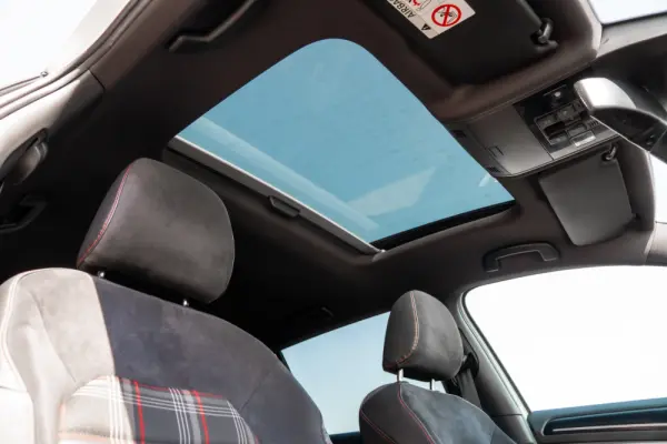 Volkswagen Golf 2.0 TSi GTi DSG Performance 7