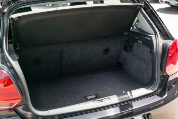 Volkswagen Polo 1.6 TDI Confortline 21
