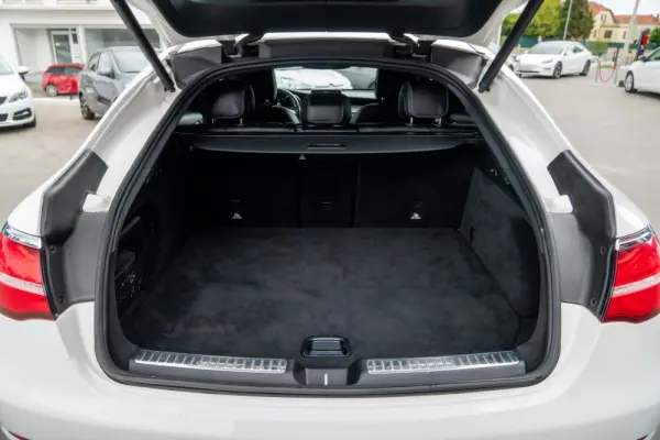 Mercedes-Benz GLC 250 d Coupé AMG Line 4-Matic 36