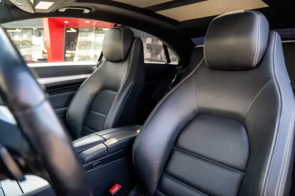 Mercedes-Benz E 220 CDI Elegance BE Auto. 20