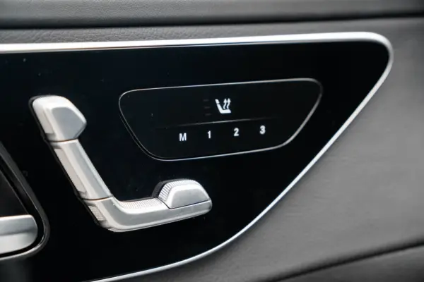 Mercedes-Benz C 300 d AMG Line 26