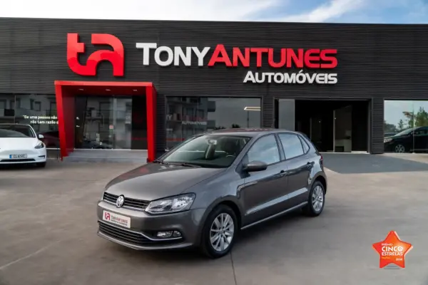 Volkswagen Polo 1.0 Confortline 1