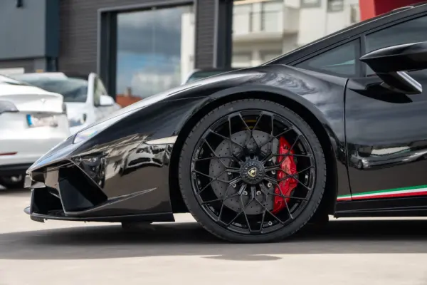 Lamborghini Huracán 5.2 V10 LP Performance 3