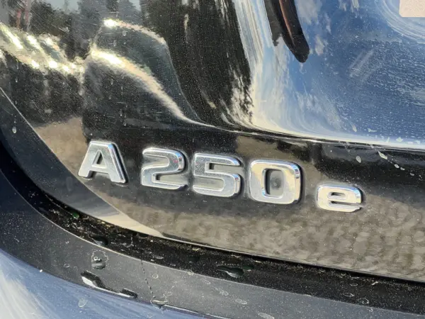 Mercedes-Benz A 250 e 8G-DCT Edition AMG Line 10