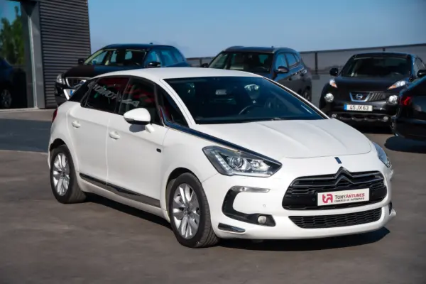 Citroen DS5 2.0 HDi Hy4 So Chic CMP6 102g 9
