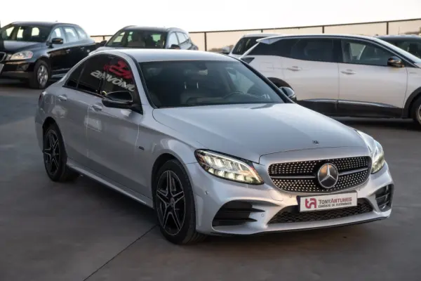 Mercedes-Benz C 300 de AMG Line 11