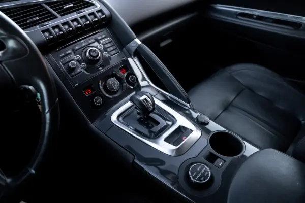 Peugeot 3008 2.0 HDi Hybrid4 21