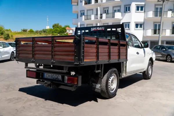 Nissan Navara 2.5 dCi CD LE 4