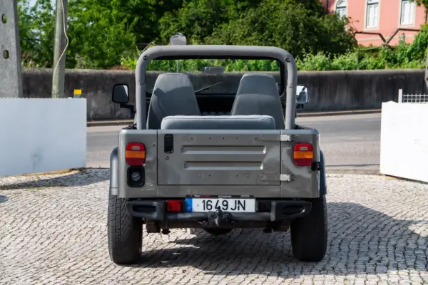 Jeep Wrangler 2.5 Sport Soft Top 10