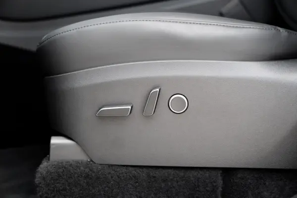 Tesla Model Y Performance Dual Motor AWD 30