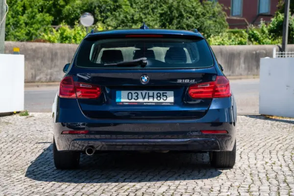 BMW 318 d Blue Performance Sport Line 11