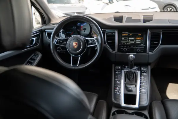 Porsche Macan S 20