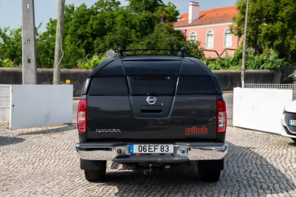 Nissan Navara 2.5 dCi CD Pilot Hi-Tech 13