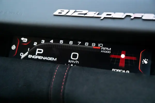 Ferrari 812 Superfast 6.5 V12 32