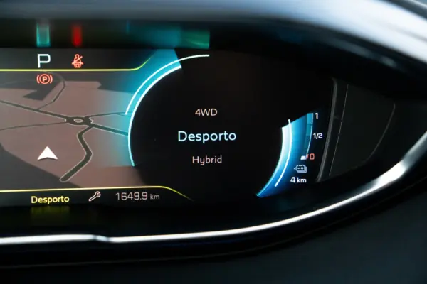 Peugeot 3008 1.6 Hybrid4 Allure Pack e-EAT8 19