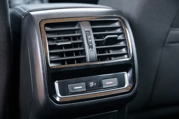 Volkswagen Passat Variant 2.0 TDI Elegance DSG 15