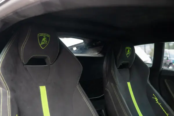 Lamborghini Huracán 5.2 V10 LP Performance 38