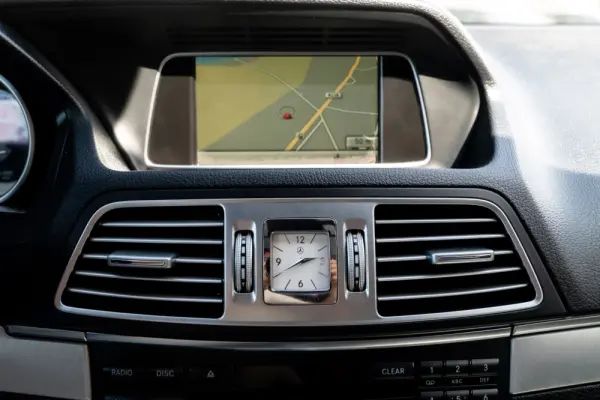 Mercedes-Benz E 220 CDI Elegance BE Auto. 16