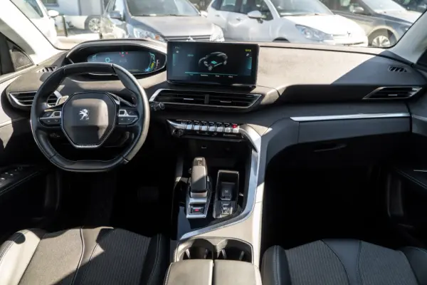 Peugeot 3008 1.6 Hybrid Allure Pack e-EAT8 5