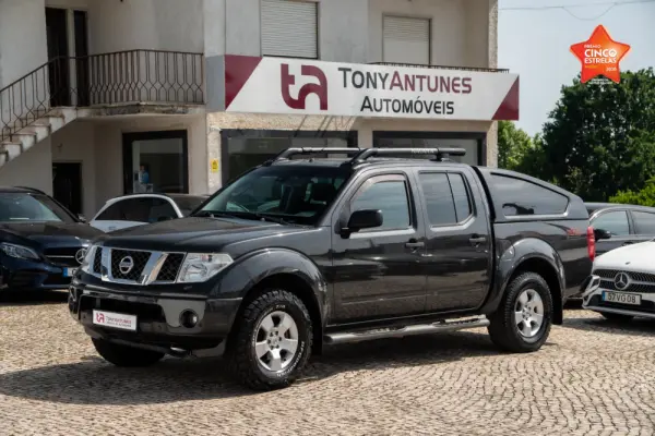 Nissan Navara 2.5 dCi CD Pilot Hi-Tech 1