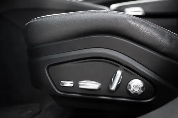 Porsche Panamera Sport Turismo 4 E-Hybrid Platinum Edition 22