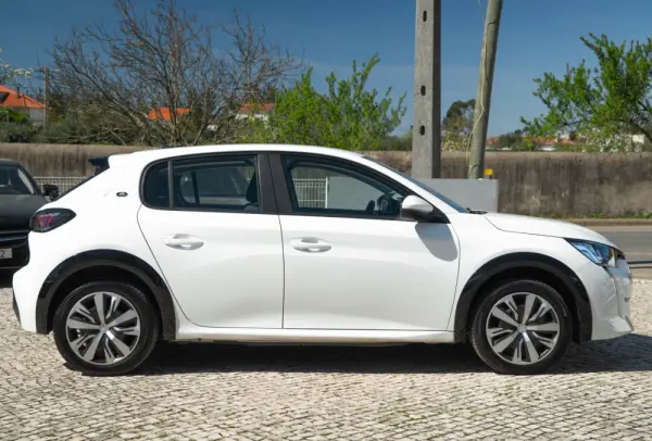 Peugeot e-208 50 kWh Active 6