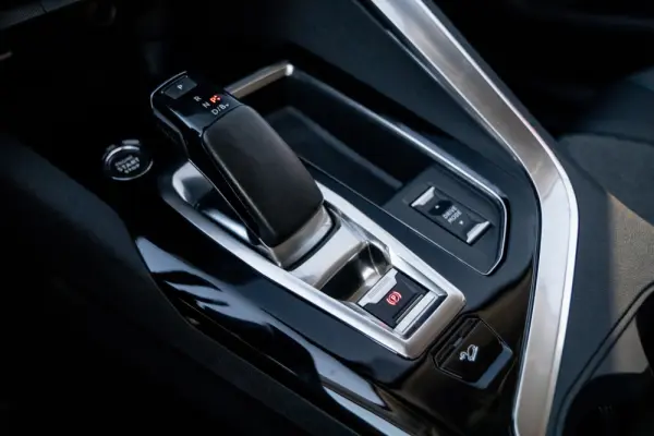 Peugeot 3008 1.6 Hybrid4 Allure Pack e-EAT8 21